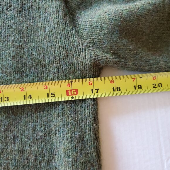 Vintage Union Made in USA Shetland Wool Blend Army Green Crewneck Sweater Medium - Picture 15 of 16